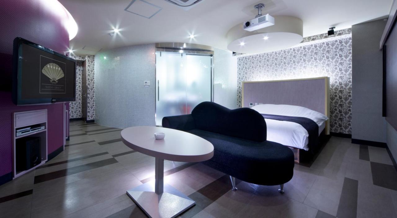 Hotel Glow Yokkaichi  Kültér fotó